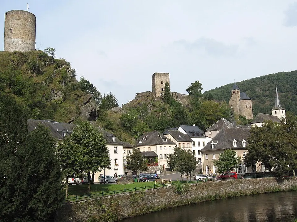 Vue à Esch-sur-Sûre (9650) pour votre Entreprise de Débouchage